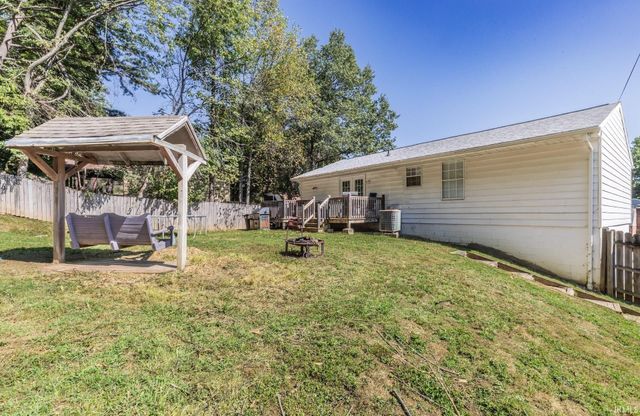 6124 Ashbrooke Road, Evansville, IN 47710