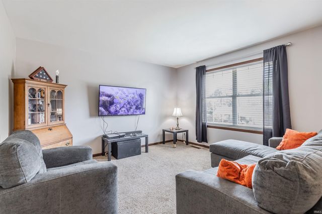 6124 Ashbrooke Road, Evansville, IN 47710