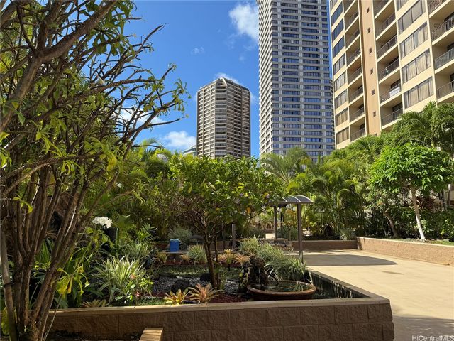411 Hobron Lane 3605, Honolulu, HI 96815