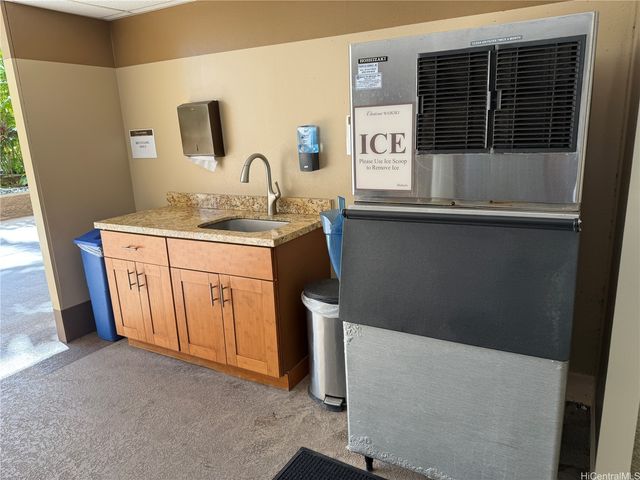 411 Hobron Lane 3605, Honolulu, HI 96815