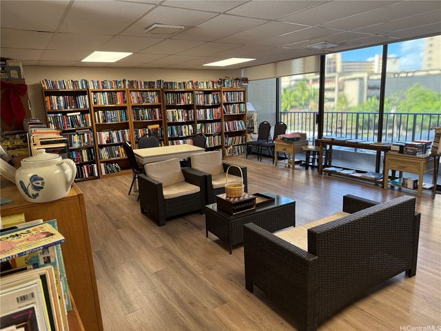 411 Hobron Lane 3605, Honolulu, HI 96815