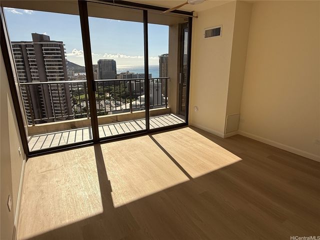 411 Hobron Lane 3605, Honolulu, HI 96815
