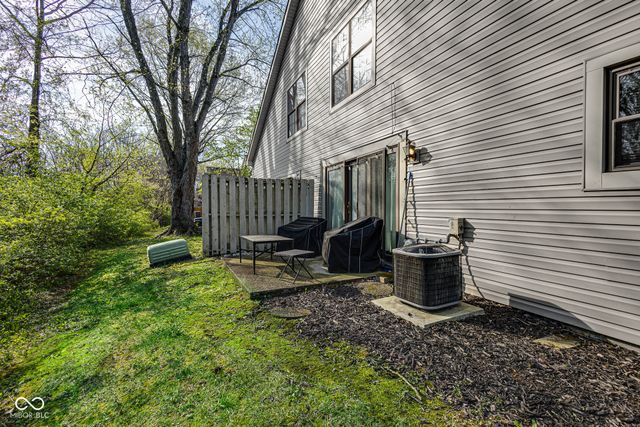 8001 Valley Farms Lane, Indianapolis, IN 46214
