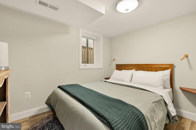 3504 24TH ST NE, Washington, DC 20018