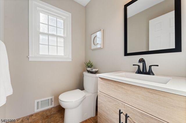 619 Van Liew Ct, Hillsborough Twp., NJ 08844