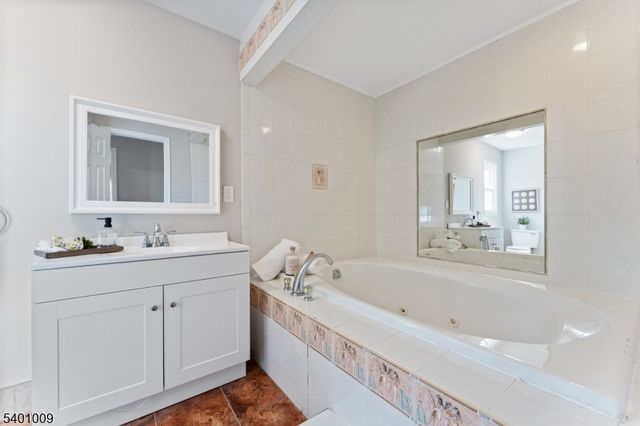 619 Van Liew Ct, Hillsborough Twp., NJ 08844