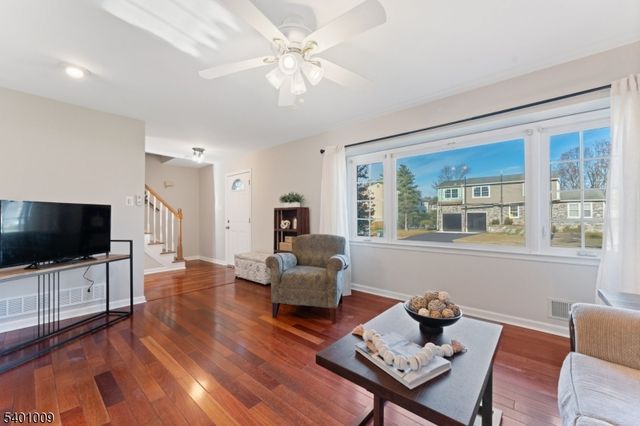 619 Van Liew Ct, Hillsborough Twp., NJ 08844