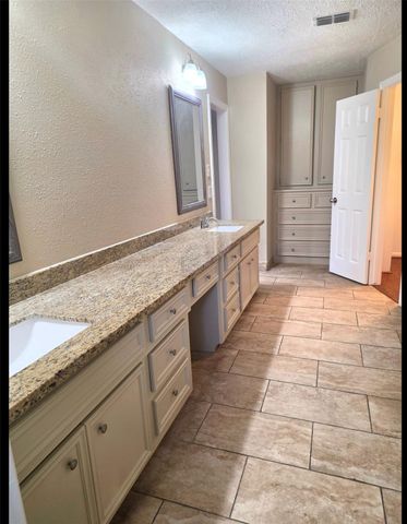 6607 Addicks Clodine Road, Houston, TX 77083