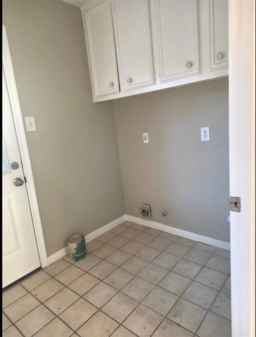 6607 Addicks Clodine Road, Houston, TX 77083