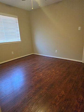 6607 Addicks Clodine Road, Houston, TX 77083