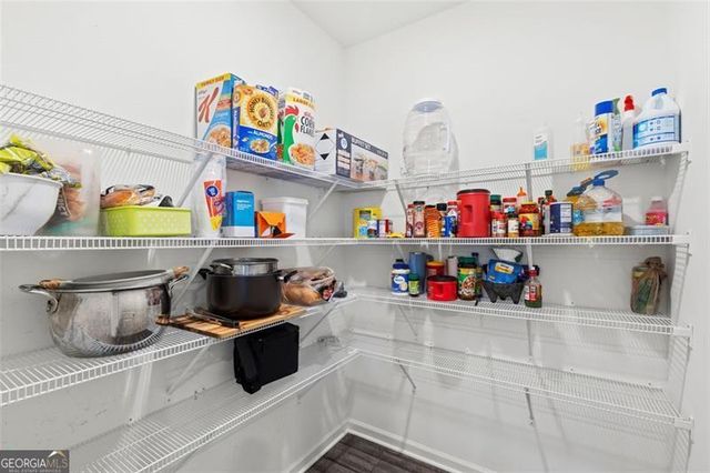 706 BENTWATER Way, Hoschton, GA 30548