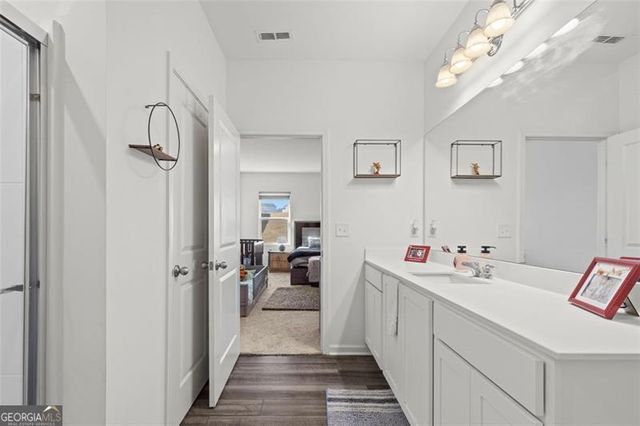 706 BENTWATER Way, Hoschton, GA 30548