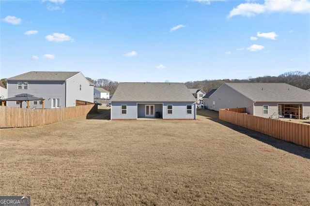 706 BENTWATER Way, Hoschton, GA 30548