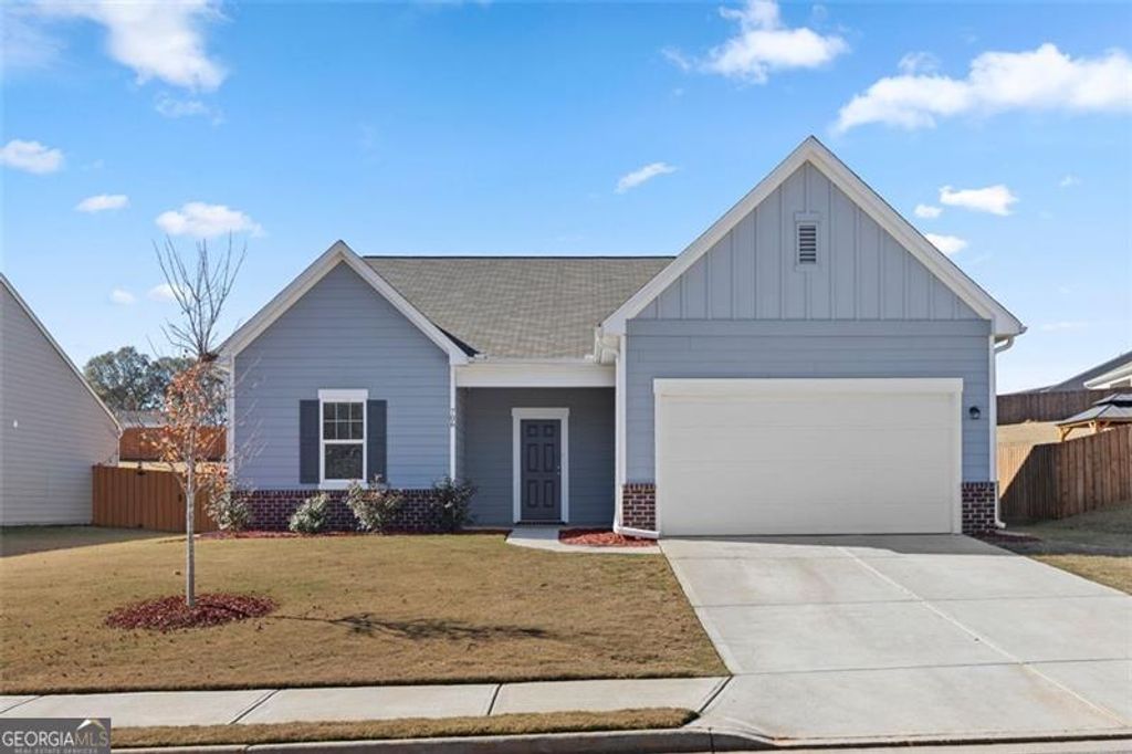 706 BENTWATER Way, Hoschton, GA 30548