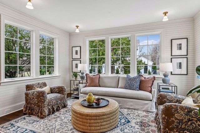 5224 Oaklawn Avenue, Edina, MN 55424