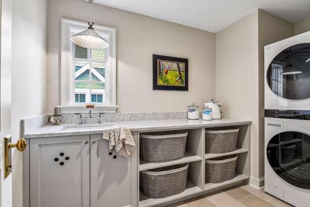 5224 Oaklawn Avenue, Edina, MN 55424