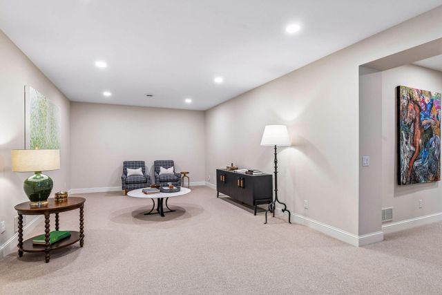 5224 Oaklawn Avenue, Edina, MN 55424