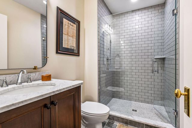 5224 Oaklawn Avenue, Edina, MN 55424