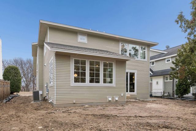 5224 Oaklawn Avenue, Edina, MN 55424