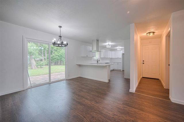 2112 Walnut Lane, Pasadena, TX 77502