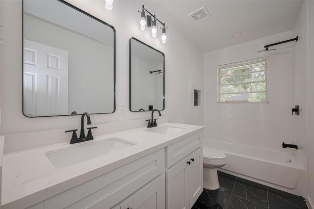 2112 Walnut Lane, Pasadena, TX 77502