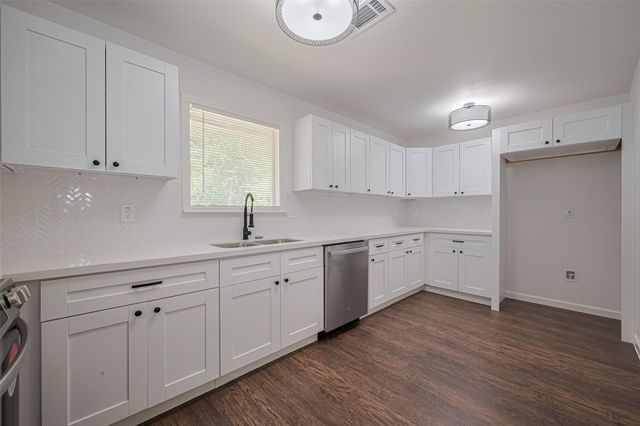 2112 Walnut Lane, Pasadena, TX 77502