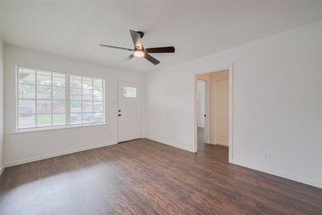 2112 Walnut Lane, Pasadena, TX 77502