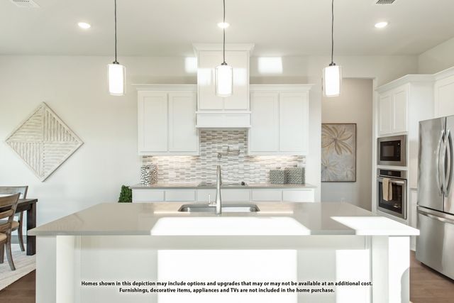 924 Lasalle Drive, Red Oak, TX 75154