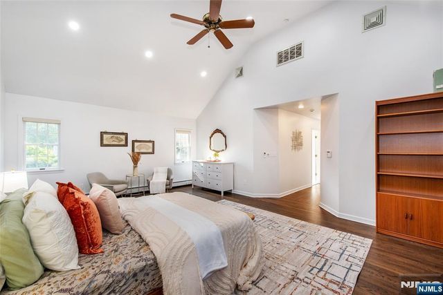 122 Crest Road, Ridgewood, NJ 07450