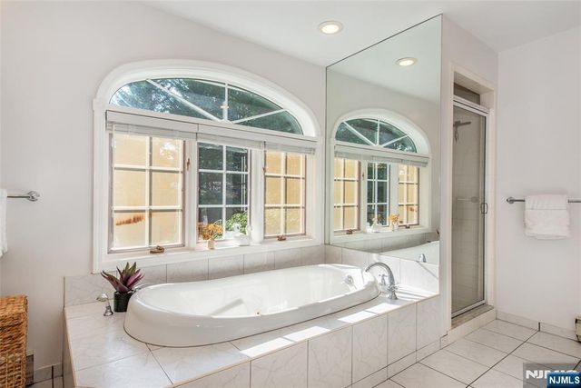 122 Crest Road, Ridgewood, NJ 07450