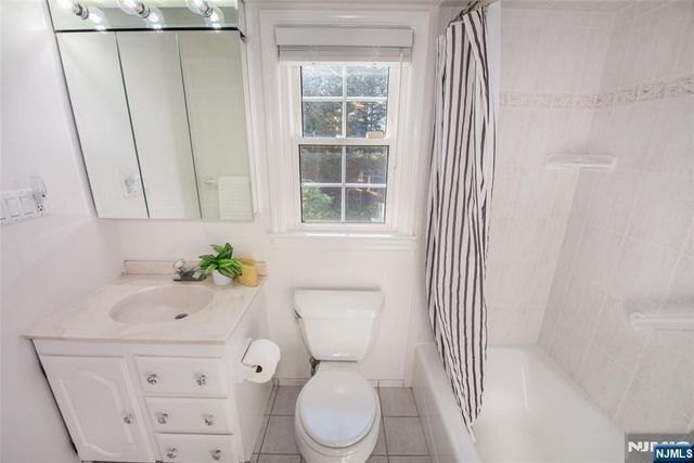 122 Crest Road, Ridgewood, NJ 07450
