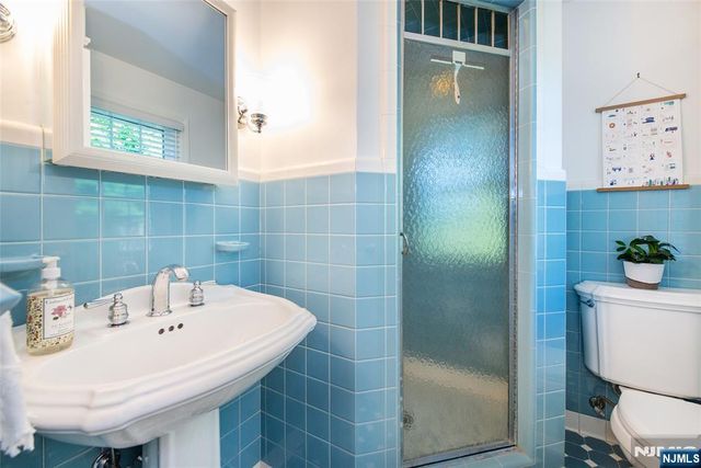122 Crest Road, Ridgewood, NJ 07450