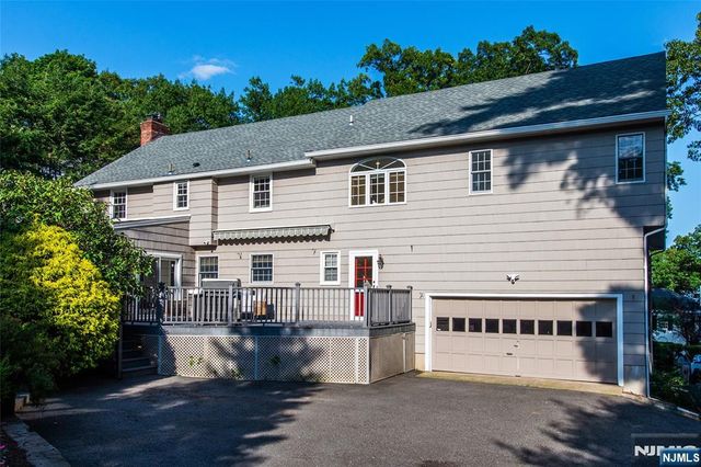 122 Crest Road, Ridgewood, NJ 07450