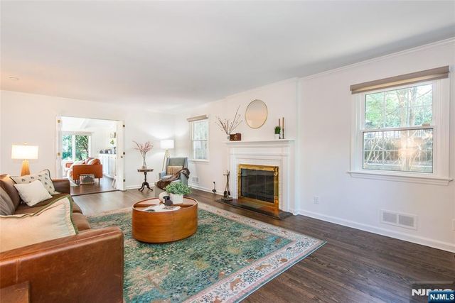 122 Crest Road, Ridgewood, NJ 07450