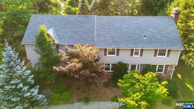 122 Crest Road, Ridgewood, NJ 07450