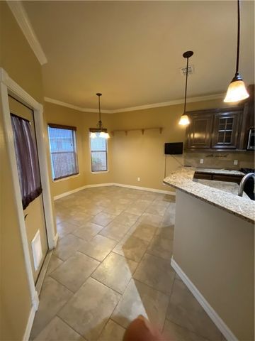 4505 Patriot Dr, Corpus Christi, TX 78413