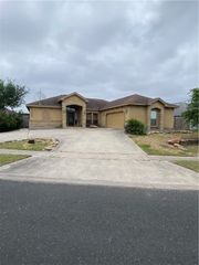4505 Patriot Dr, Corpus Christi, TX 78413