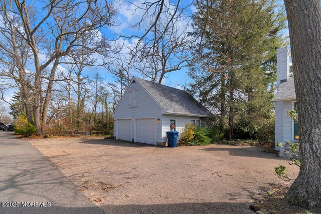 78 Nautilus Street, Beachwood, NJ 08722