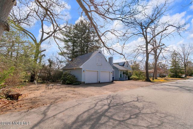 78 Nautilus Street, Beachwood, NJ 08722