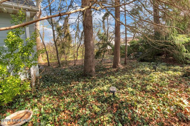 78 Nautilus Street, Beachwood, NJ 08722