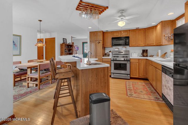 78 Nautilus Street, Beachwood, NJ 08722