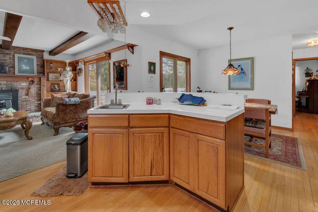 78 Nautilus Street, Beachwood, NJ 08722