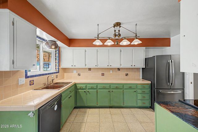 10260 W DESERT HILLS Drive, Sun City, AZ 85351
