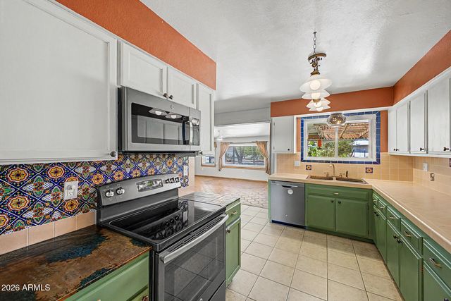 10260 W DESERT HILLS Drive, Sun City, AZ 85351