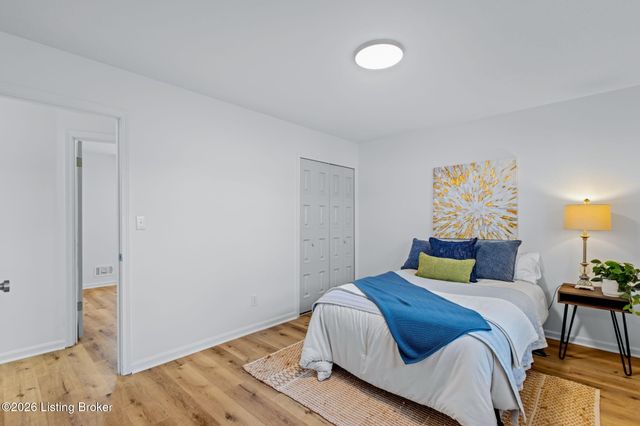 2709 Melvin Ct, Louisville, KY 40216