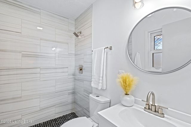 2709 Melvin Ct, Louisville, KY 40216