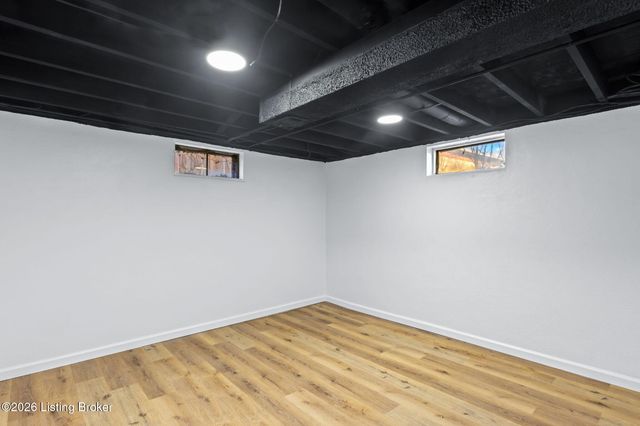 2709 Melvin Ct, Louisville, KY 40216