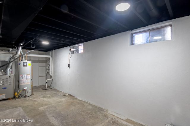 2709 Melvin Ct, Louisville, KY 40216