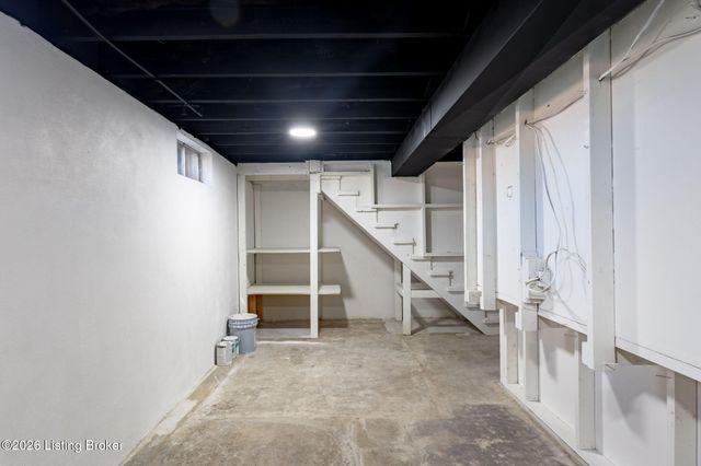 2709 Melvin Ct, Louisville, KY 40216