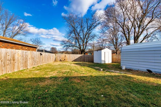 2709 Melvin Ct, Louisville, KY 40216